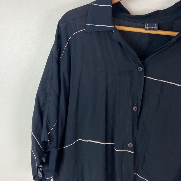 ✨3/$25✨ Animale Viscose Abstract Line Black Button Down - 4 - Picture 3 of 8